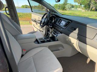 Kia Sedona - Thumbnail 20