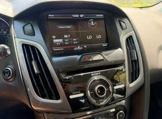 Ford Focus - Thumbnail 3