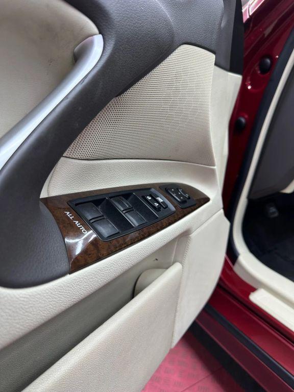 Lexus Is - Thumbnail 16