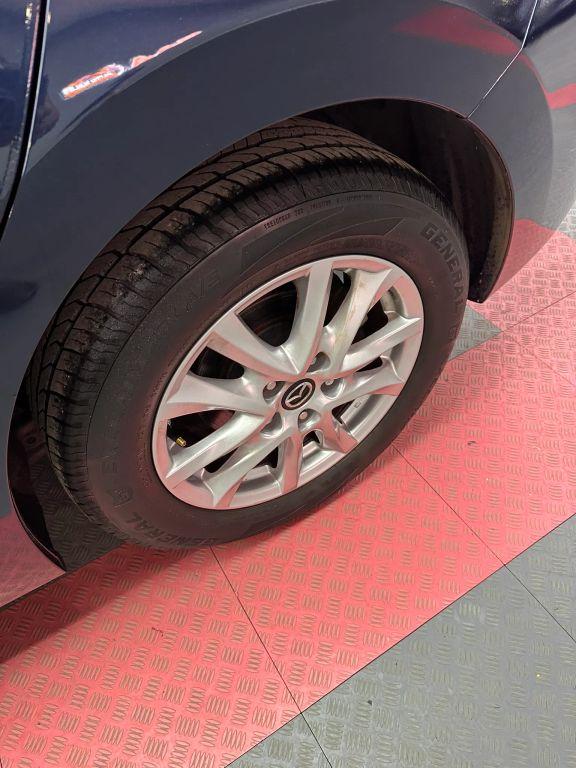 Mazda Mazda3 - Thumbnail 4