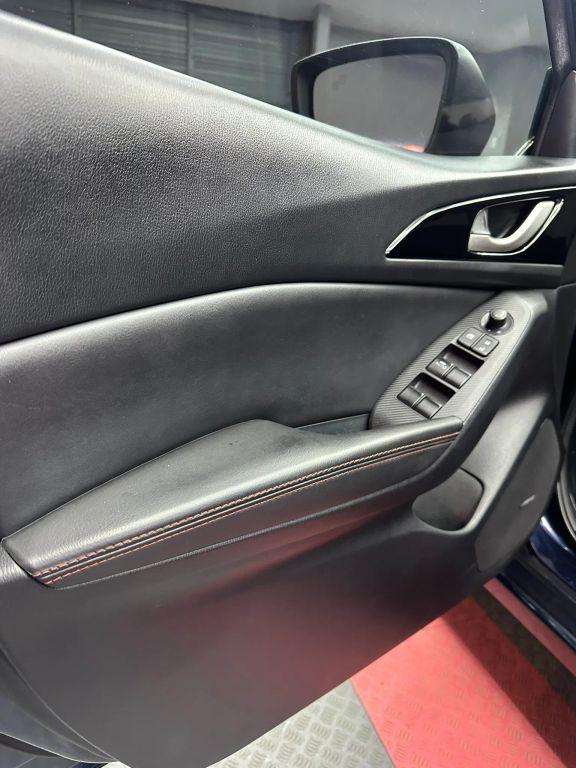 Mazda Mazda3 - Thumbnail 14