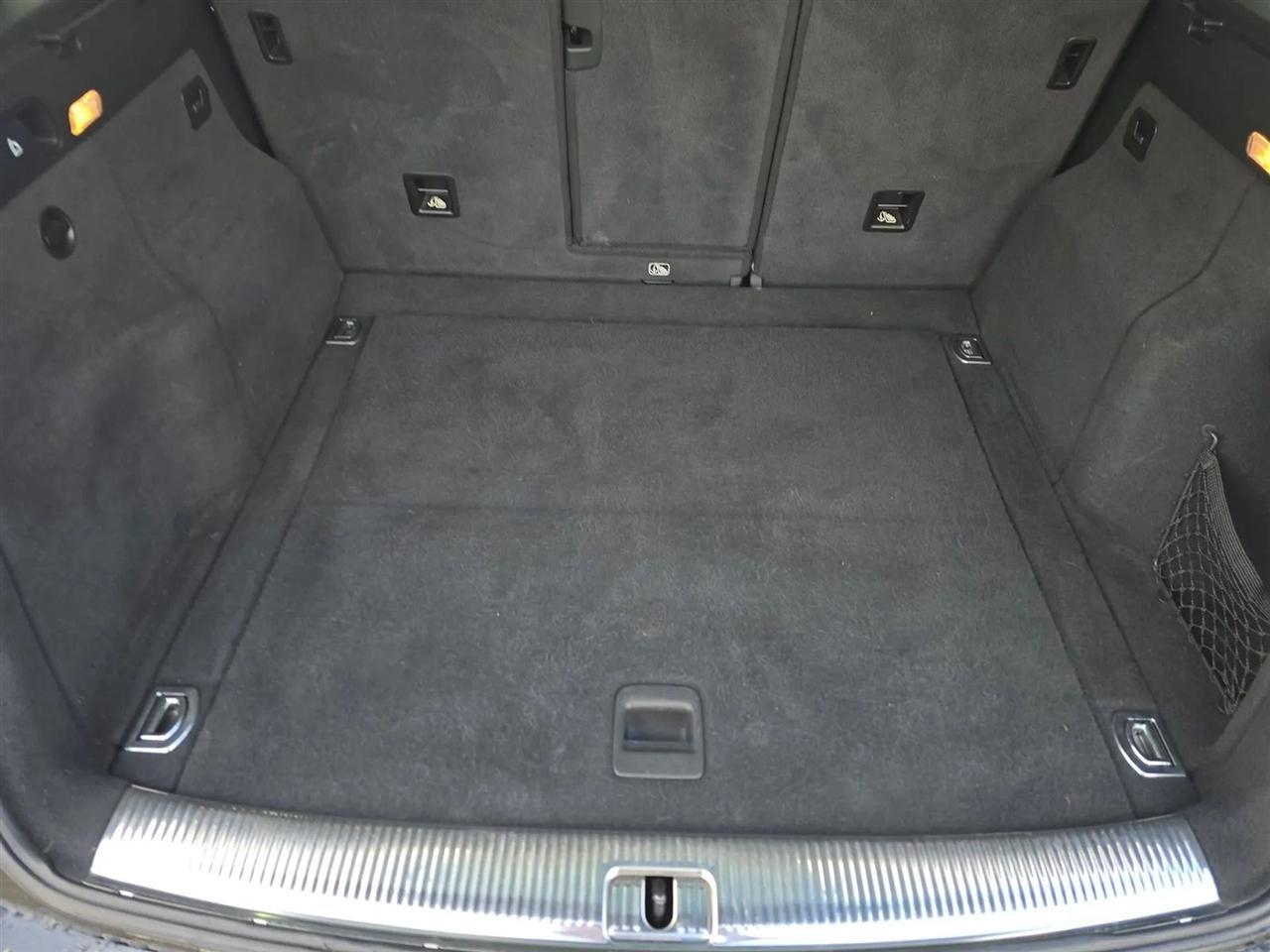 Audi Q5Quattro 4Dr 3.0T Prestige - Thumbnail 9