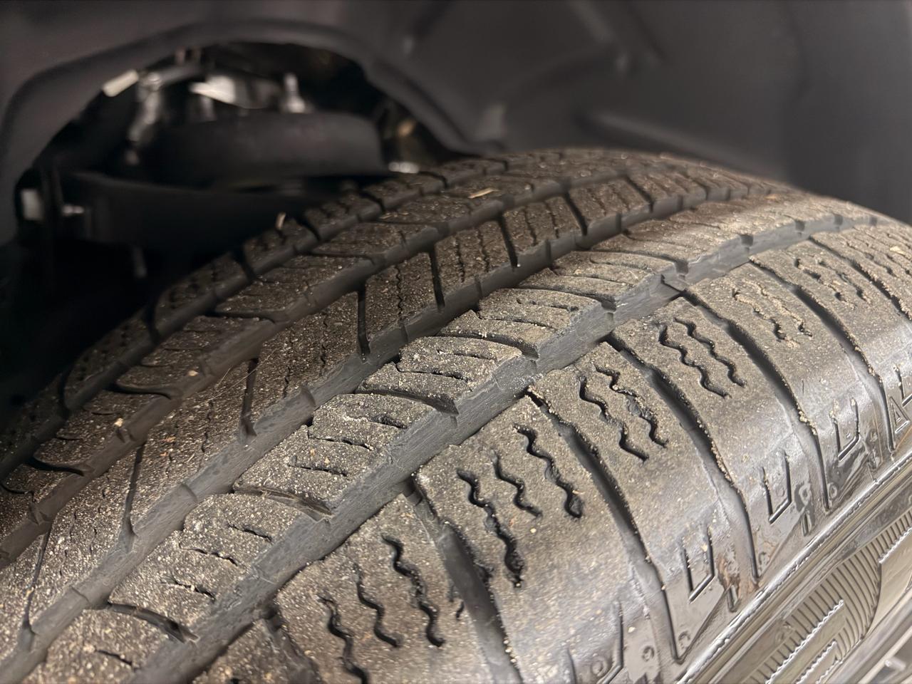 Ram 1500Laramie Crew Cab Swb 4Wd - Thumbnail 9