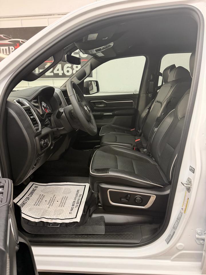 Ram 1500Laramie Crew Cab Swb 4Wd - Thumbnail 17