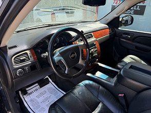 Chevrolet Suburban 1500 Lt - View 1