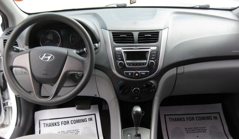 Hyundai Accent - Thumbnail 13