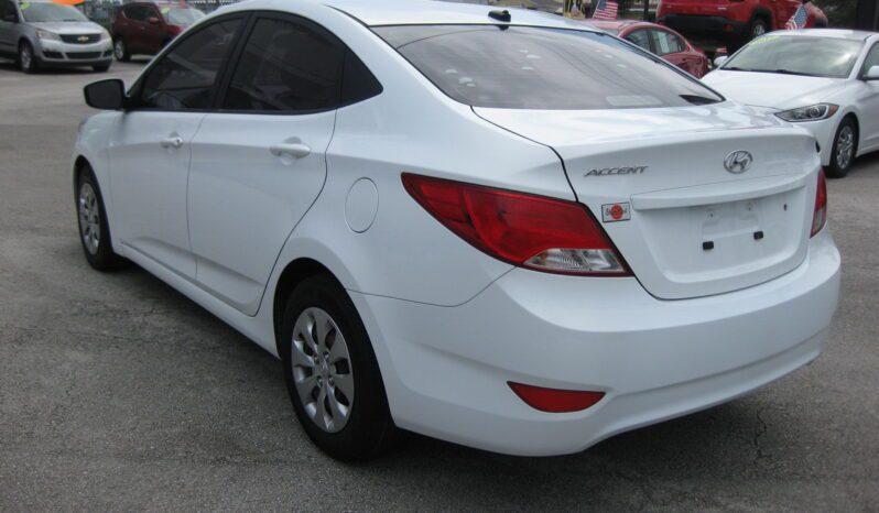 Hyundai Accent - Thumbnail 8