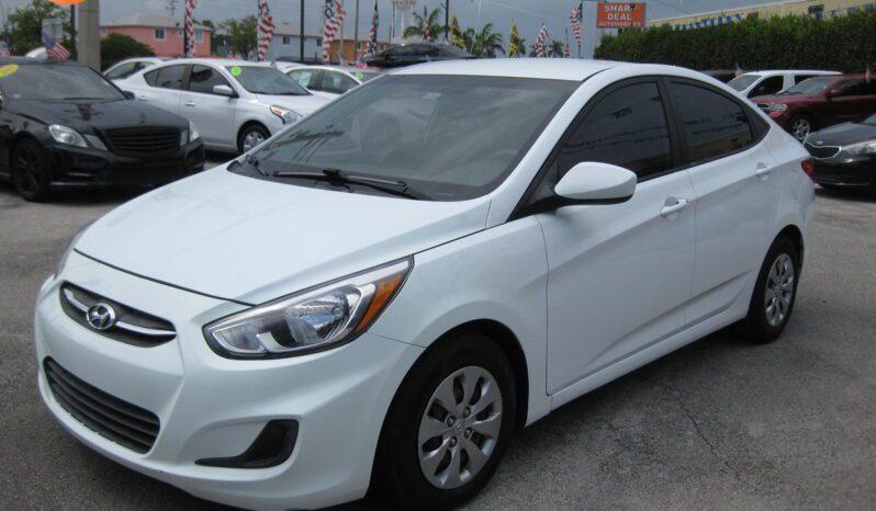Hyundai Accent - Thumbnail 2
