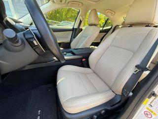 Lexus Is - Thumbnail 15