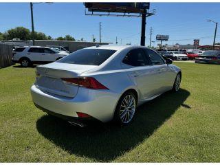 Lexus Is - Thumbnail 10