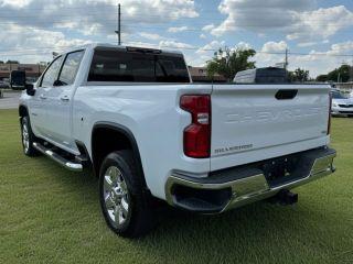 Chevrolet Silverado 2500 Hd Crew Cab - Thumbnail 12