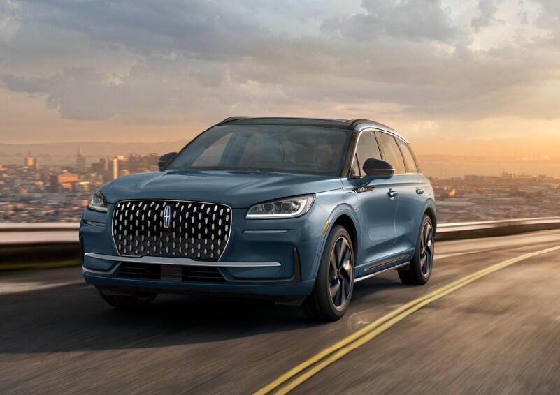 Lincoln Corsair® Grand Touring Plug-In Hybrid Suv - Thumbnail 4