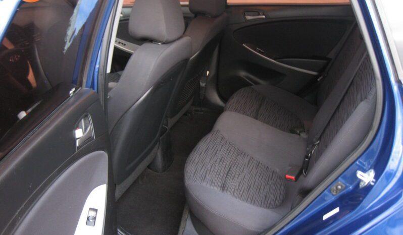 Hyundai Accent - Thumbnail 12
