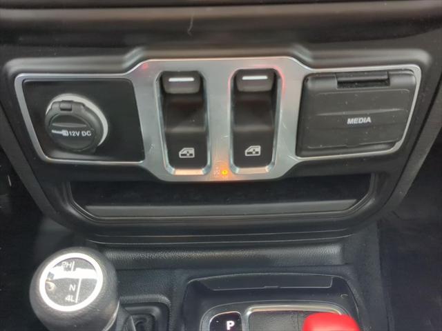 Jeep Wrangler Sport S 4X4 - Thumbnail 18