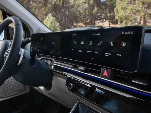 Kia Carnival - Thumbnail 2