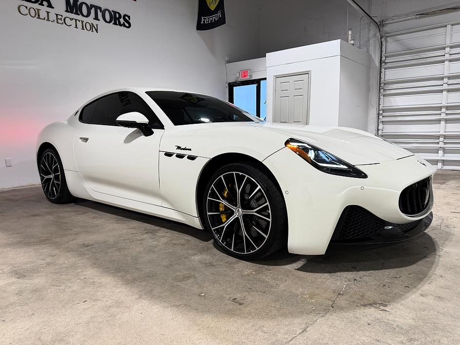 Maserati Granturismo Modena - Thumbnail 3