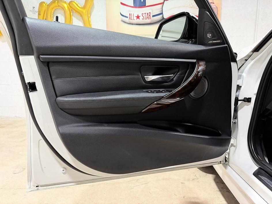 Bmw 335I - Thumbnail 4