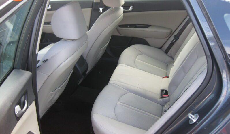 Kia Optima - Thumbnail 11