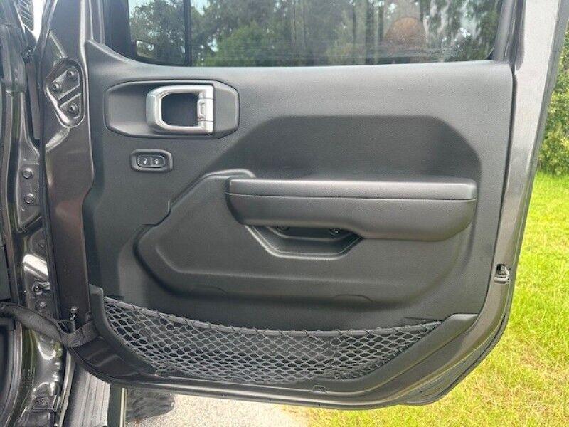 Jeep WRANGLER UNLIMITED - Thumbnail 16