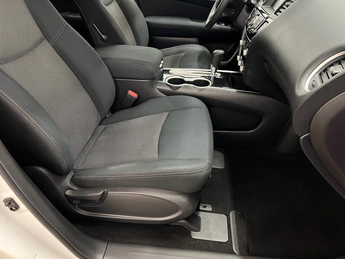 Nissan Pathfinder Sv - Thumbnail 9