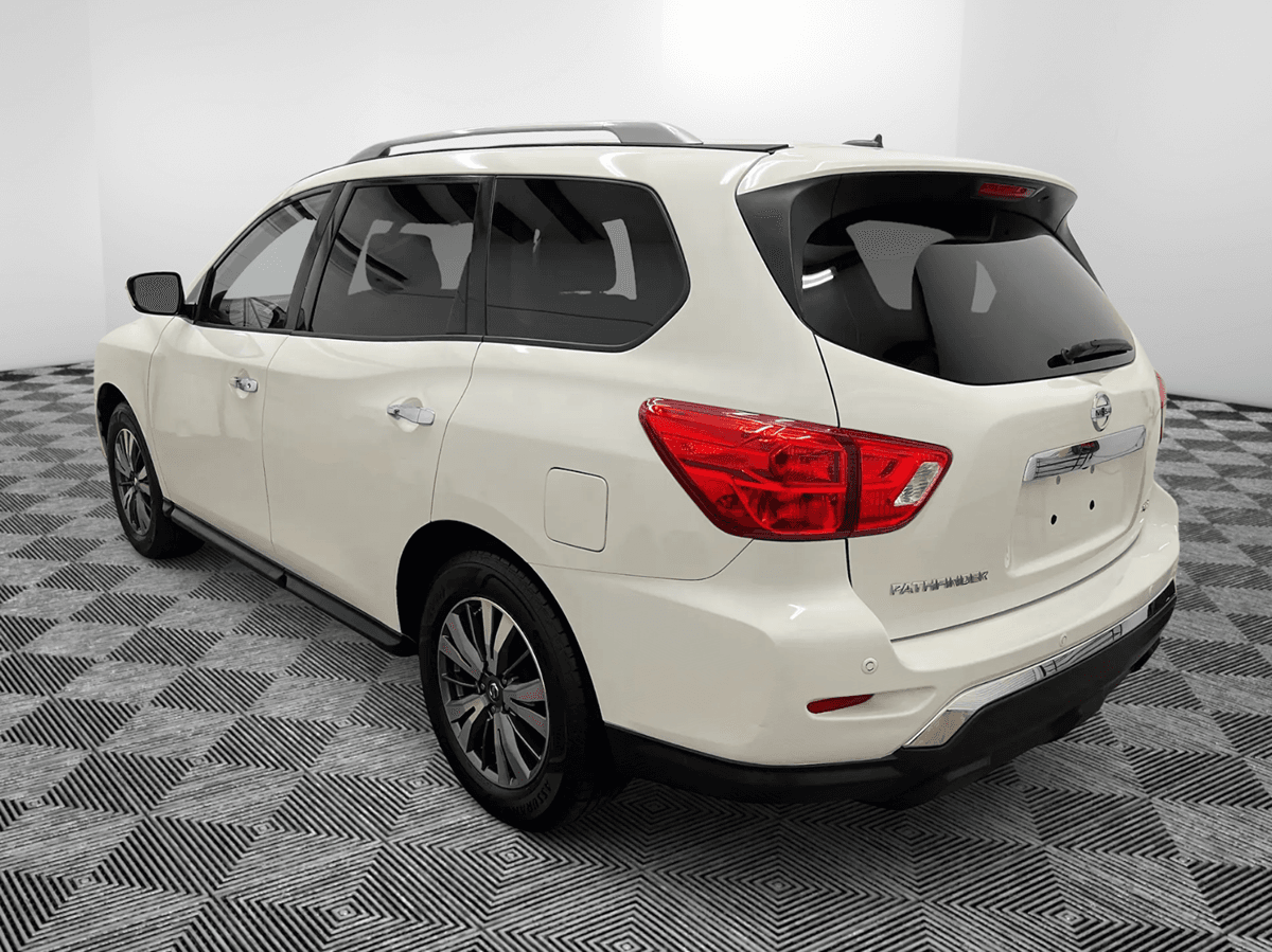 Nissan Pathfinder Sv - Thumbnail 5