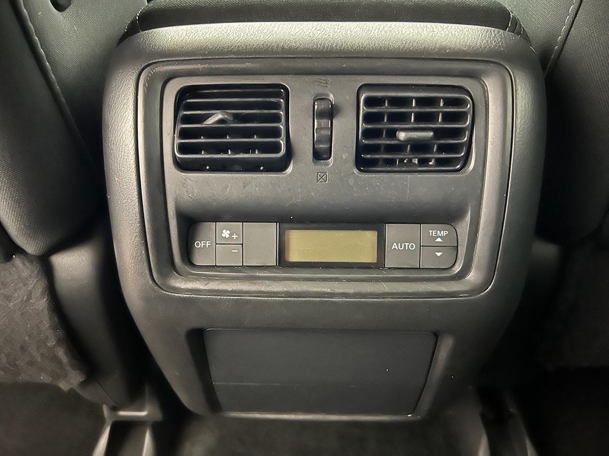 Nissan Pathfinder Sv - Thumbnail 10