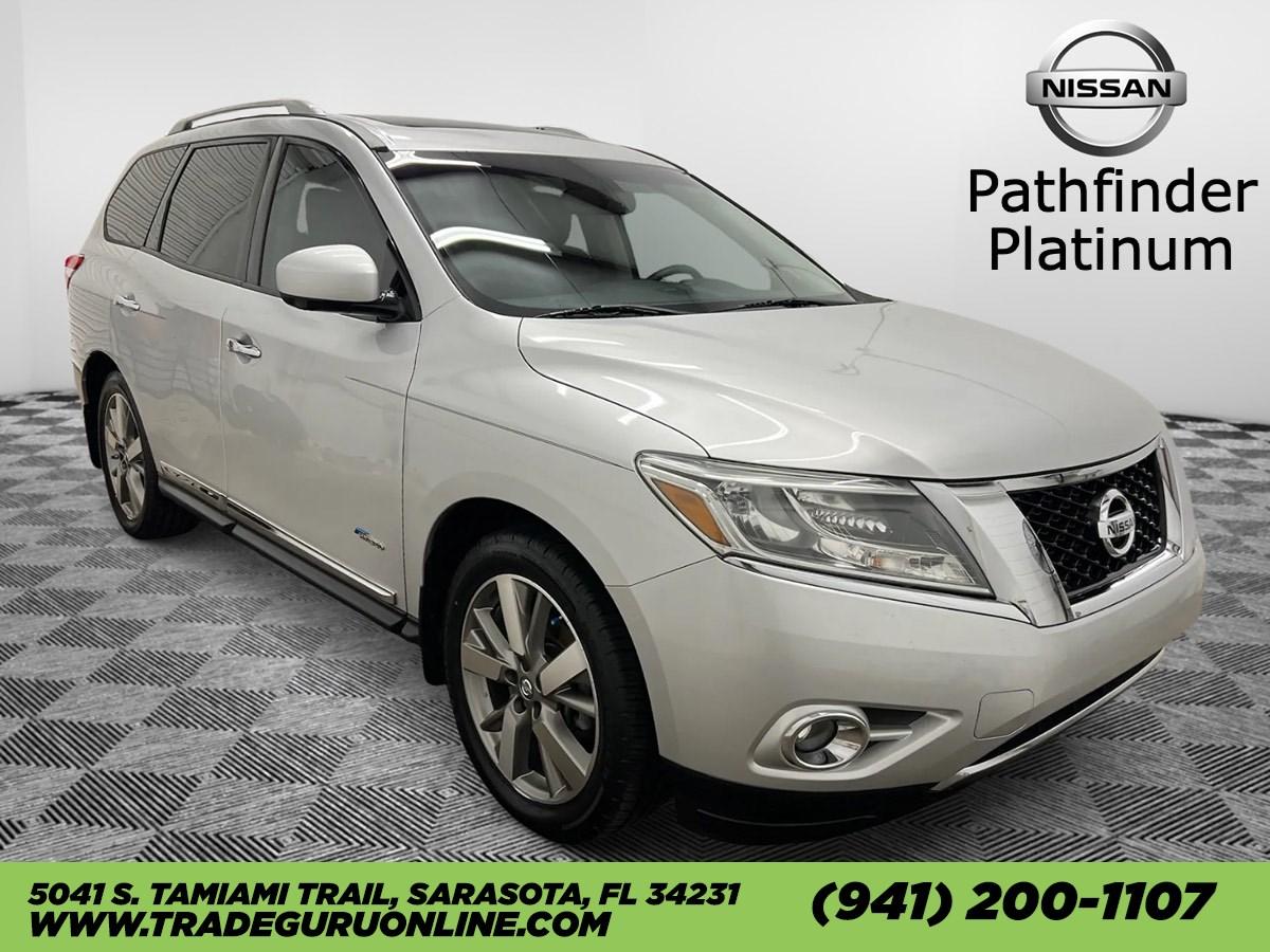 Nissan Pathfinder Platinum Hybrid - Thumbnail 2