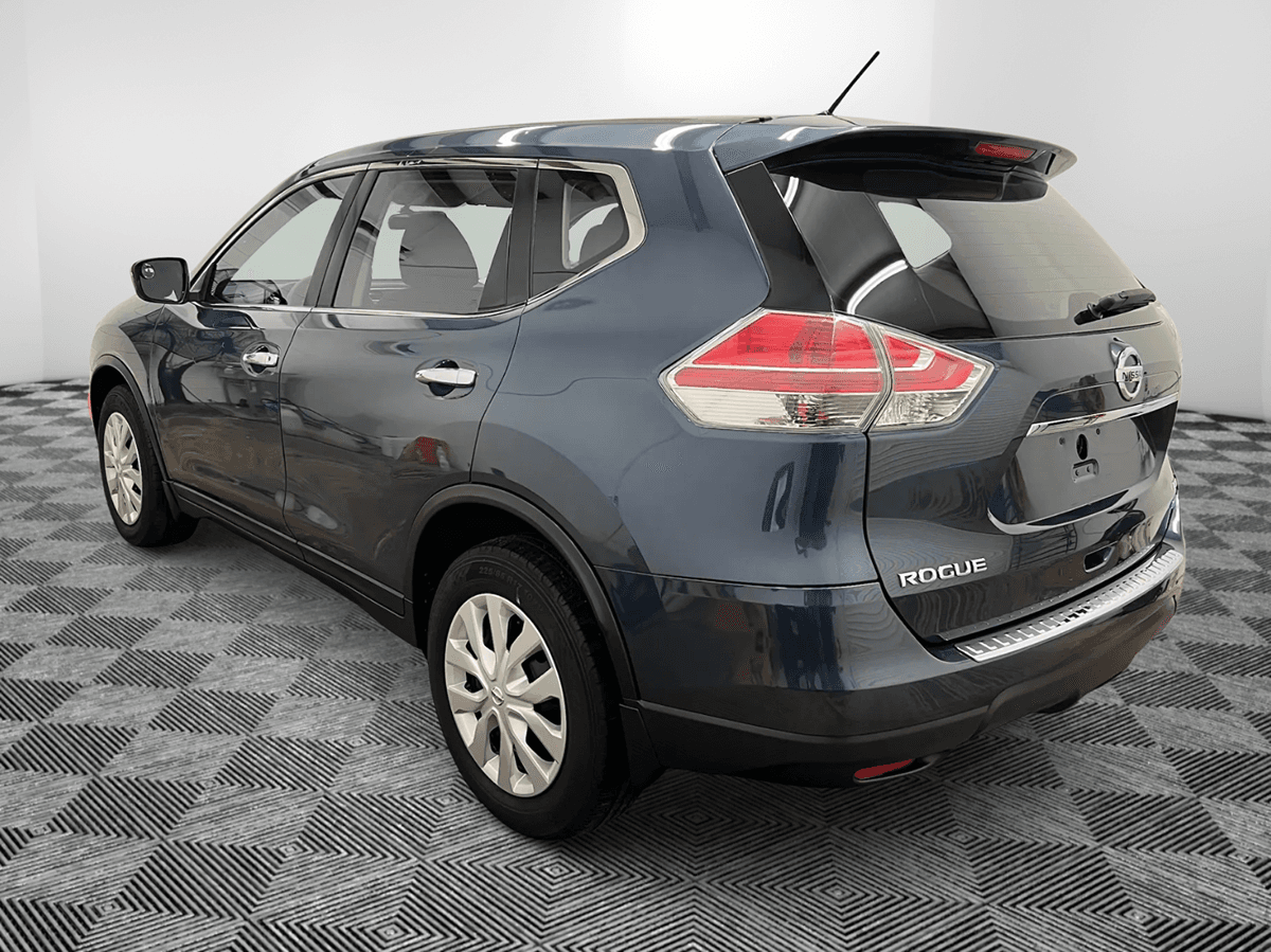 Nissan Rogue S - Thumbnail 5