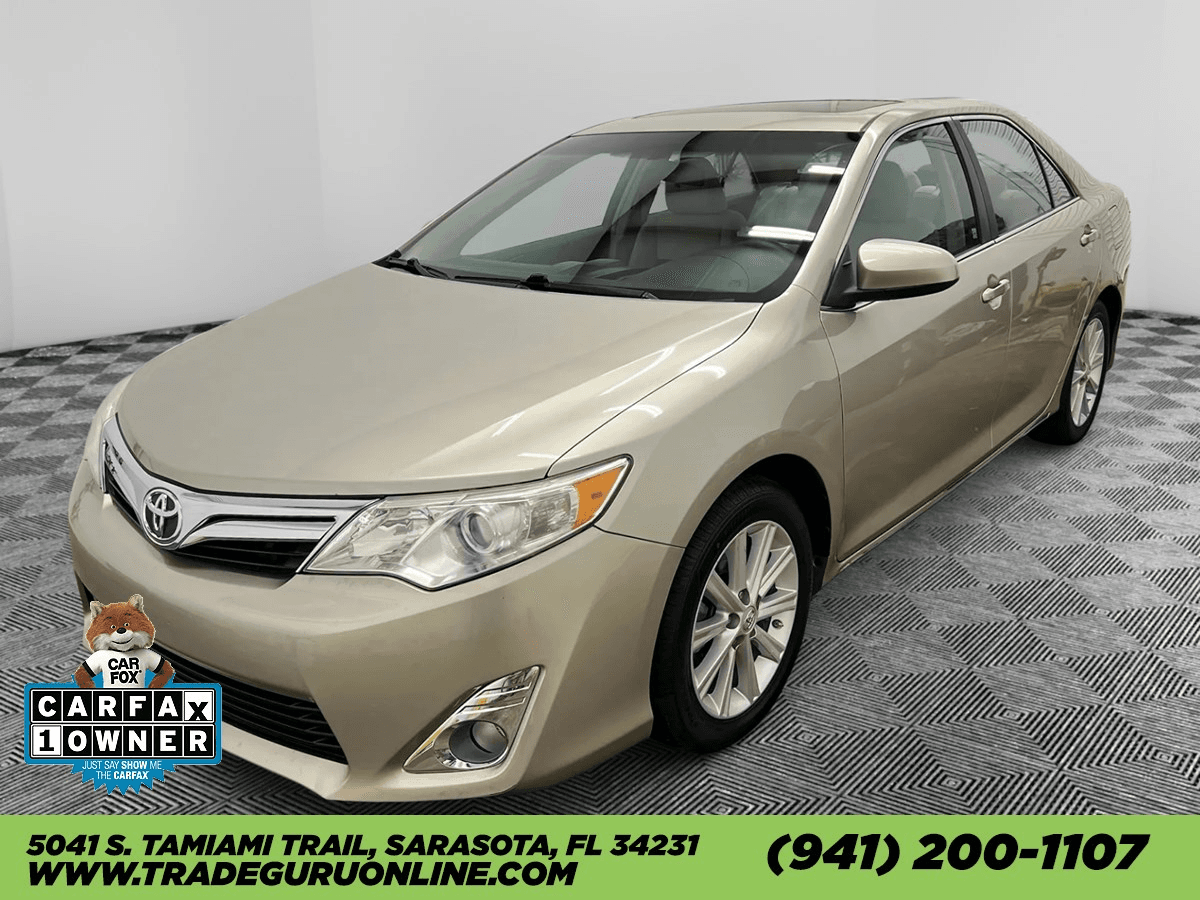 Toyota Camry L - Thumbnail 3