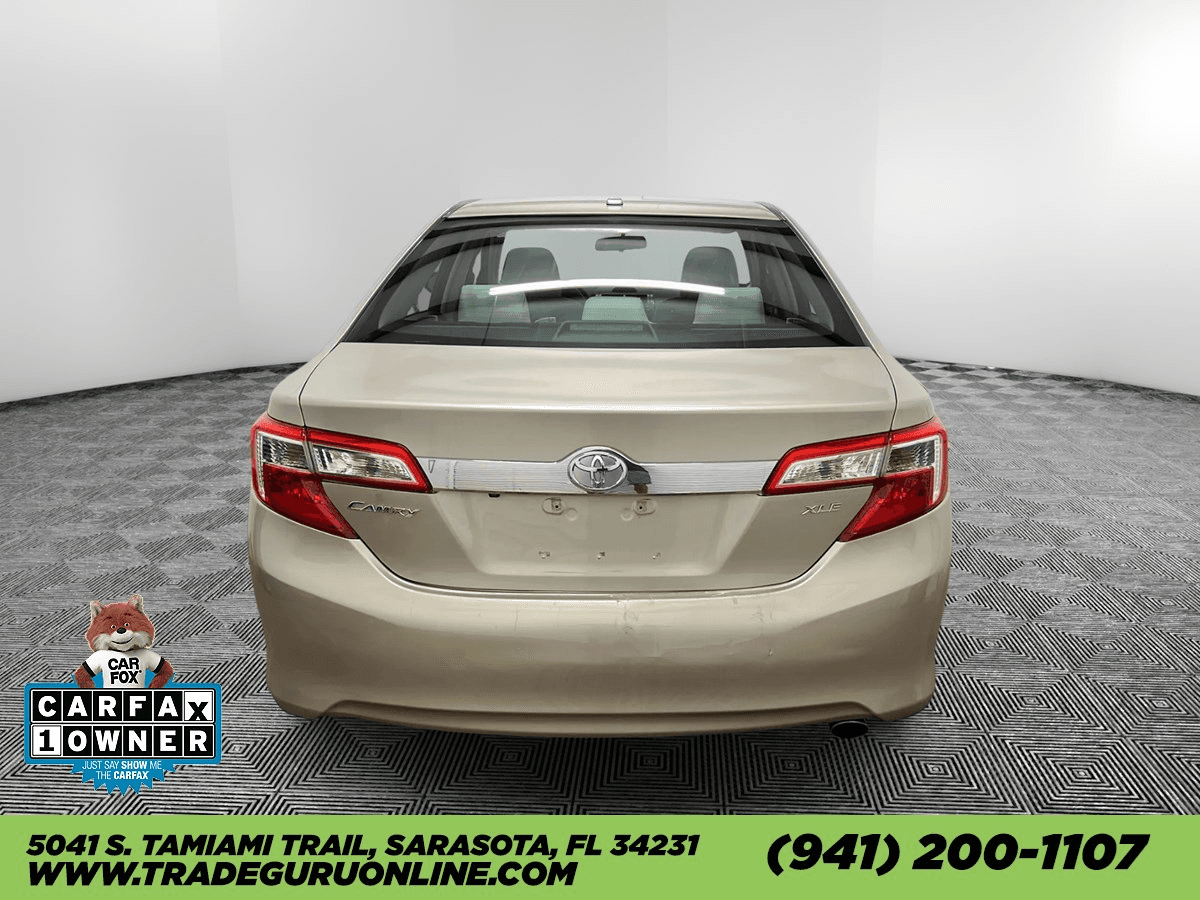 Toyota Camry L - Thumbnail 5