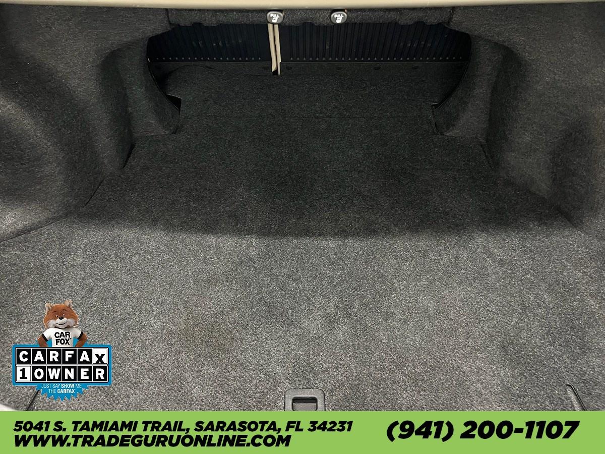 Toyota Camry L - Thumbnail 20