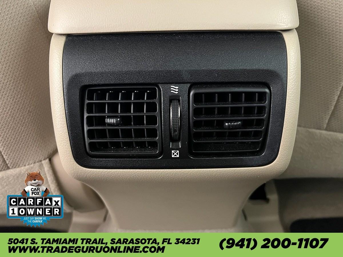 Toyota Camry L - Thumbnail 17