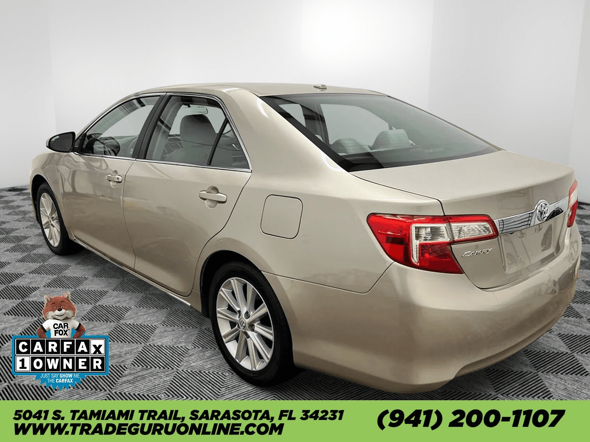 Toyota Camry L - Thumbnail 6