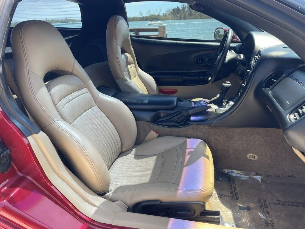 Chevrolet Corvette - Thumbnail 7