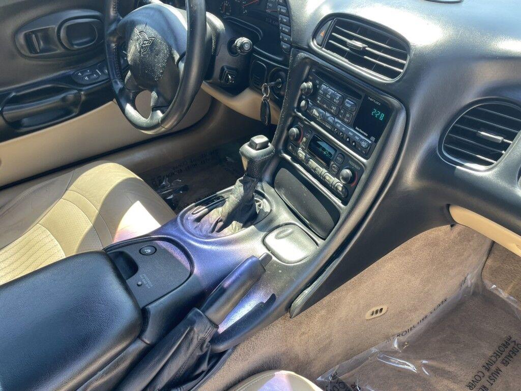 Chevrolet Corvette - Thumbnail 9