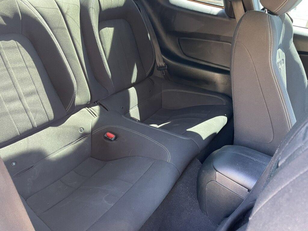 Ford Mustang - Thumbnail 10