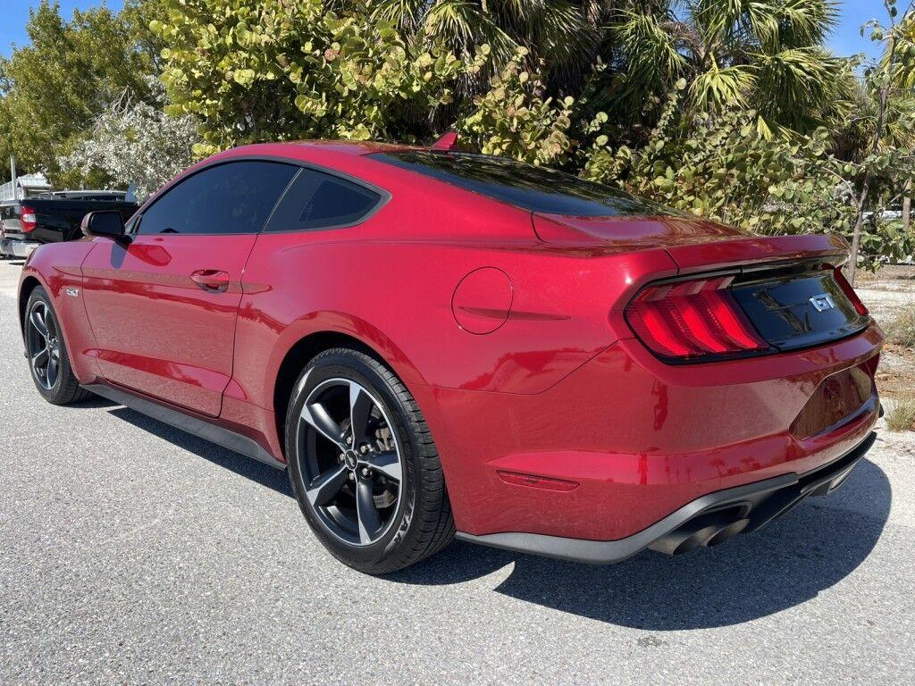 Ford Mustang - Thumbnail 5