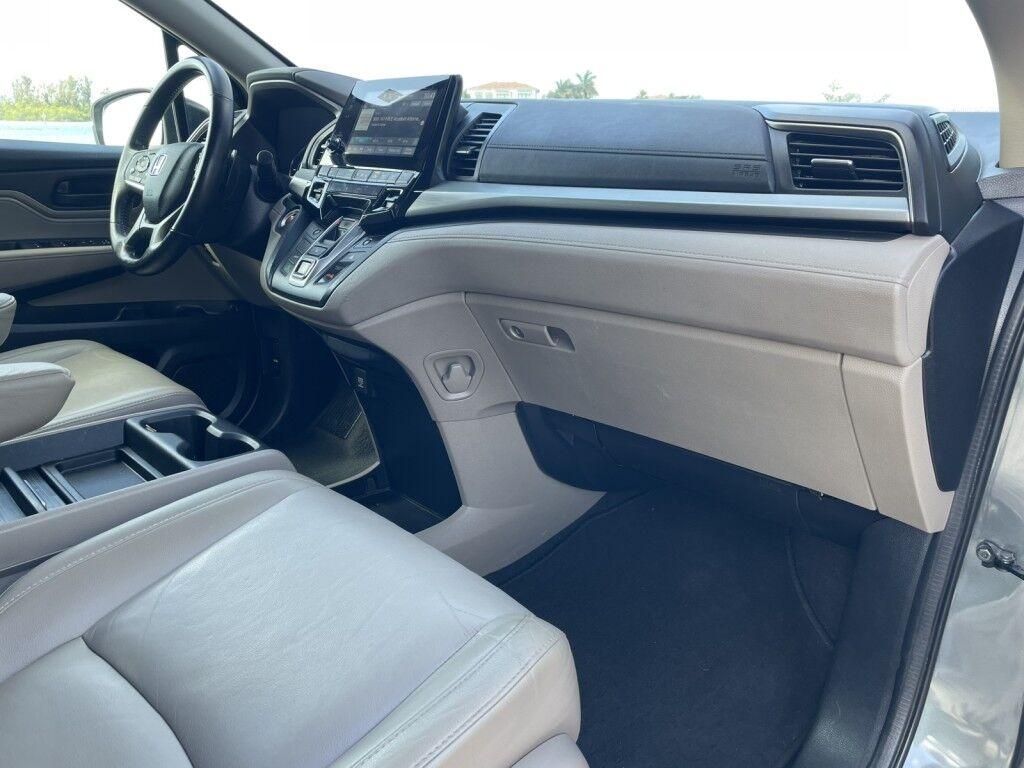 Honda Odyssey - Thumbnail 8
