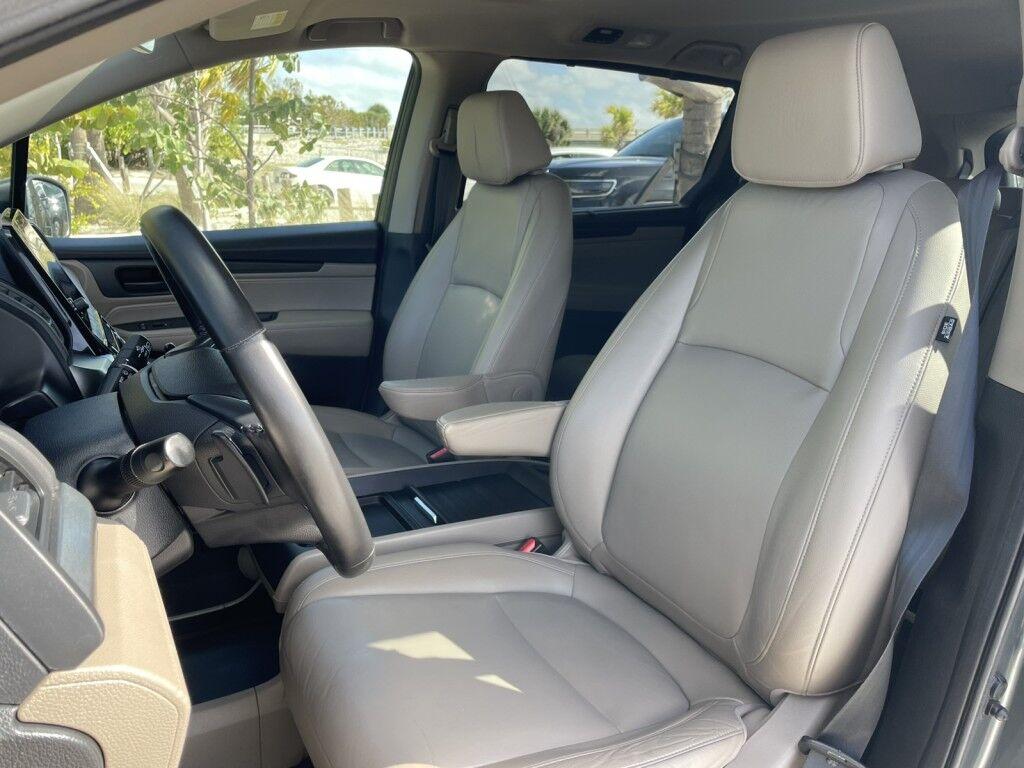 Honda Odyssey - Thumbnail 2