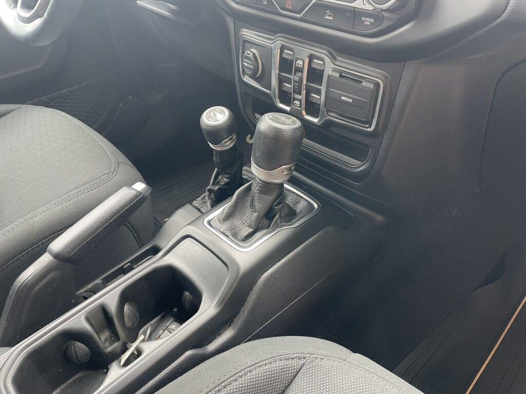 Jeep Gladiator - Thumbnail 20