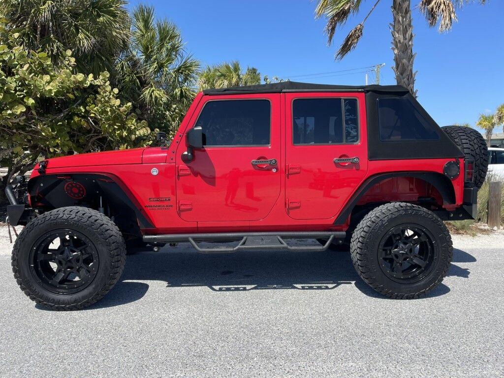 Jeep Wrangler Unlimited - Thumbnail 3