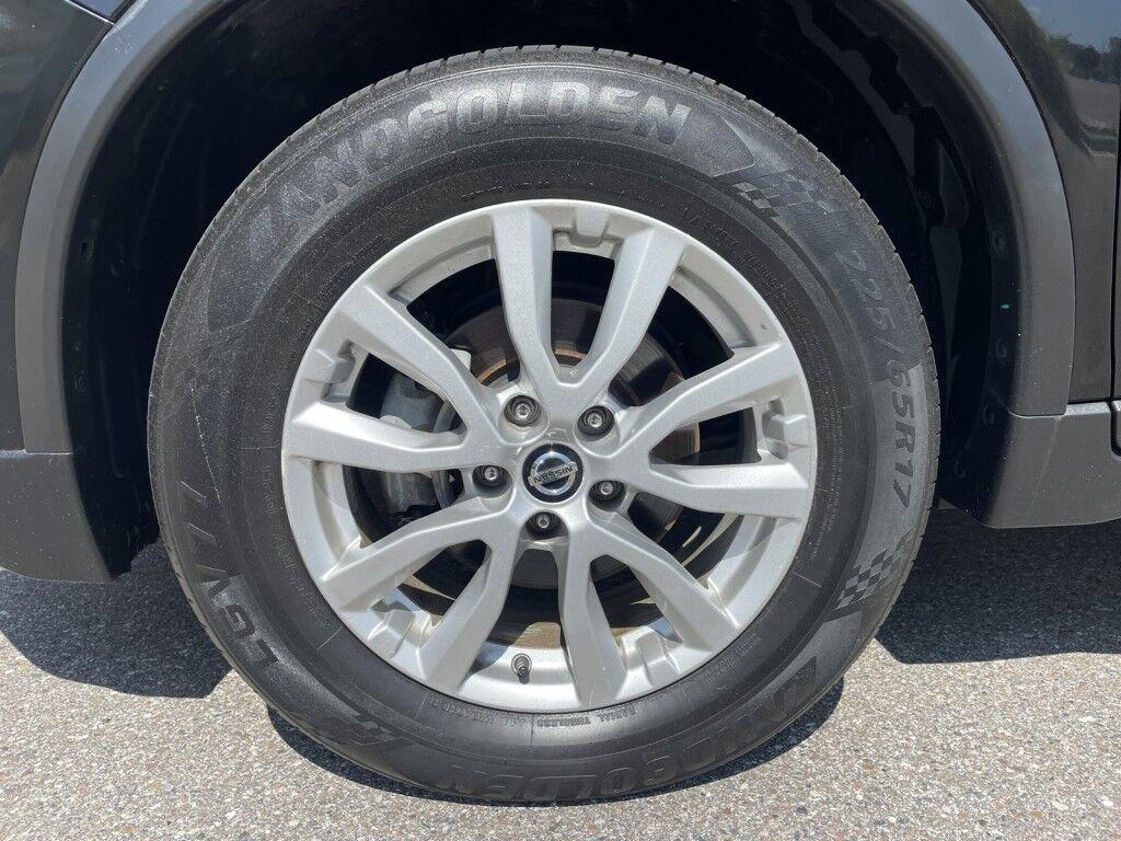 Nissan Rogue - Thumbnail 4