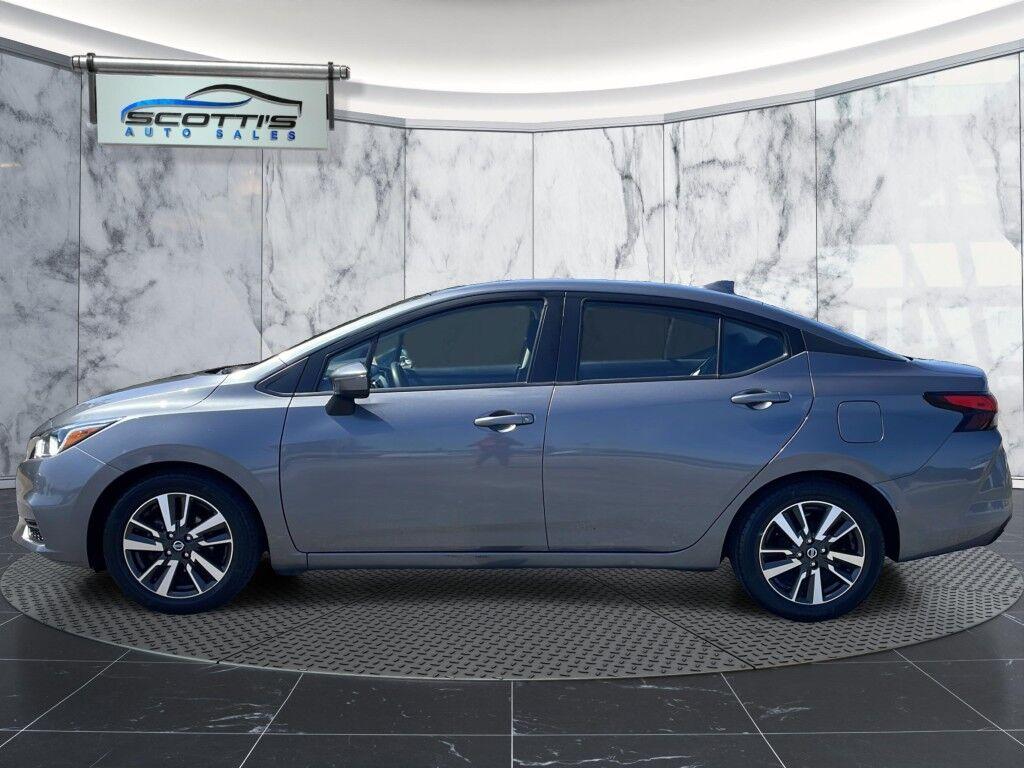 Nissan Versa - Thumbnail 3