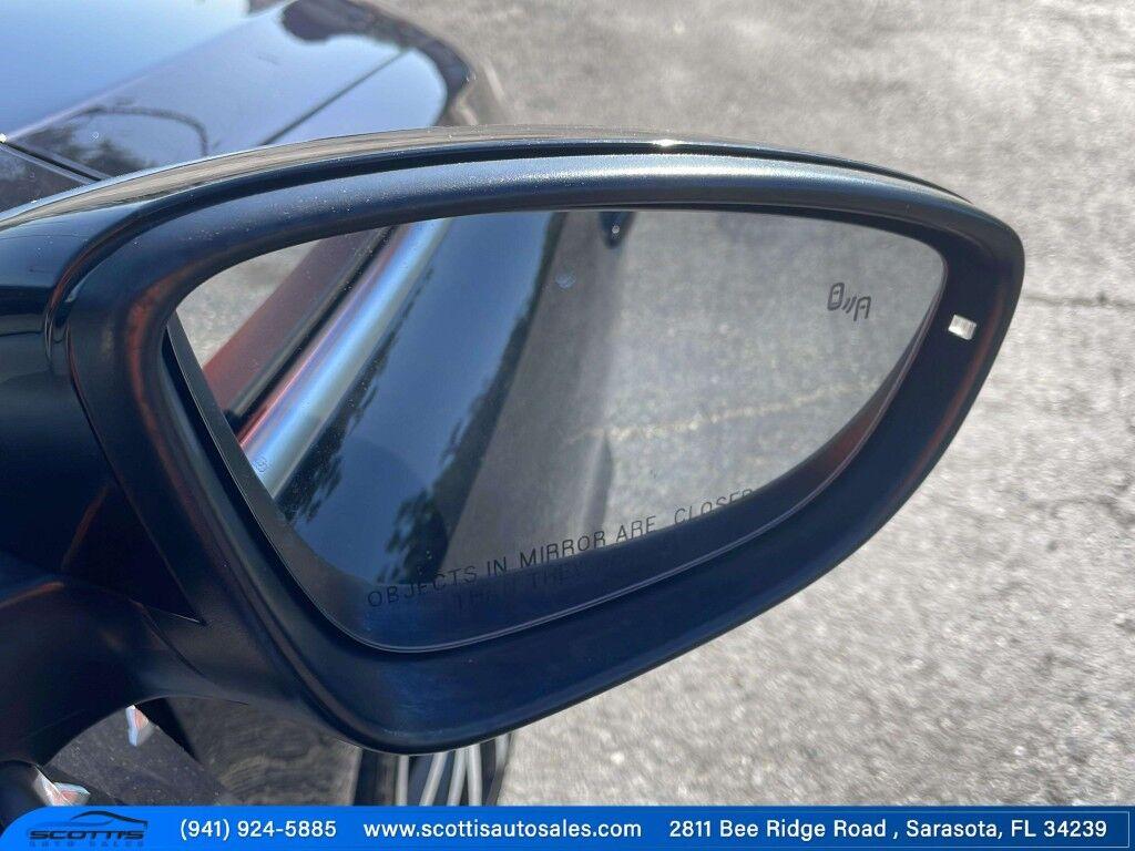 Volkswagen Jetta - Thumbnail 16