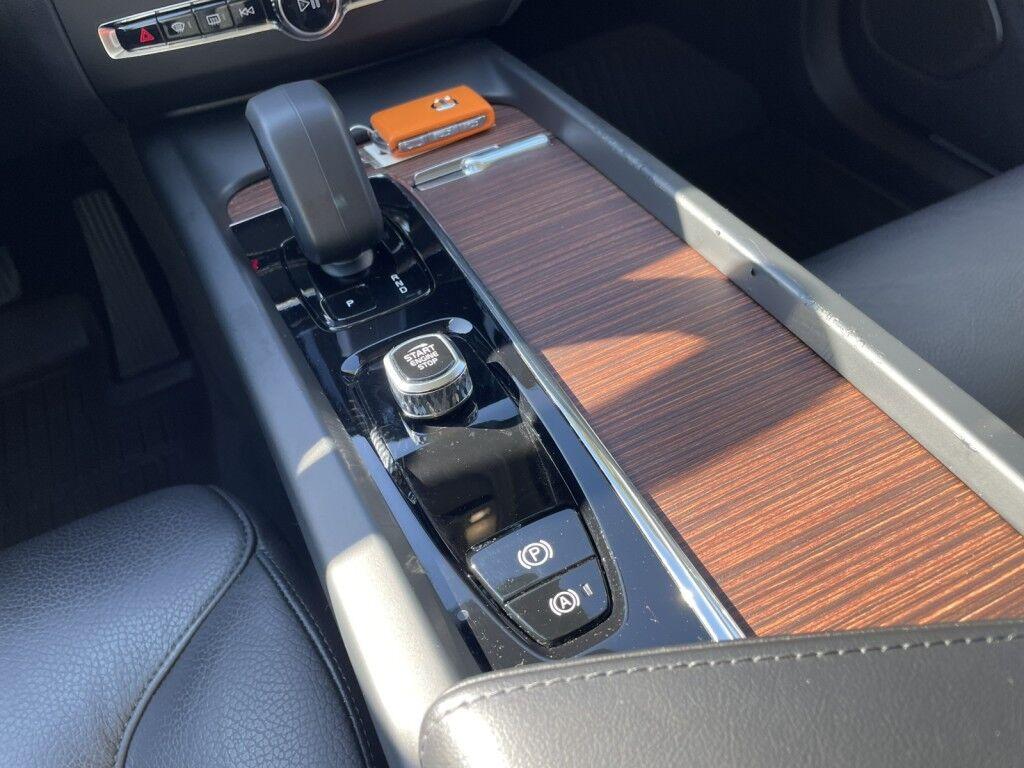 Volvo XC60 - Thumbnail 19