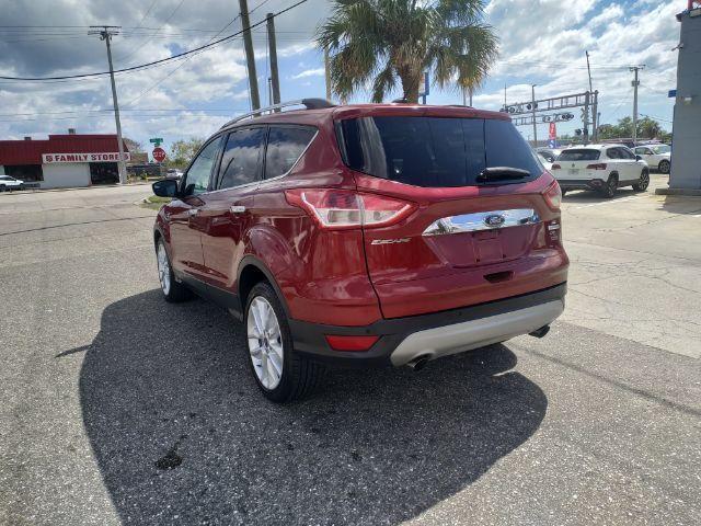 Ford Escape - Thumbnail 3