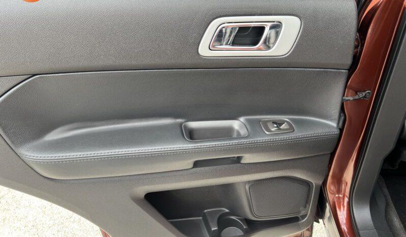 Ford Explorer - Thumbnail 16