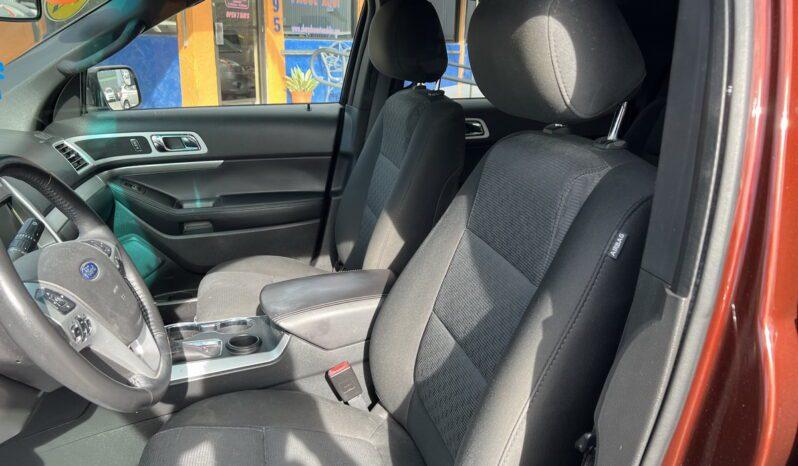 Ford Explorer - Thumbnail 12