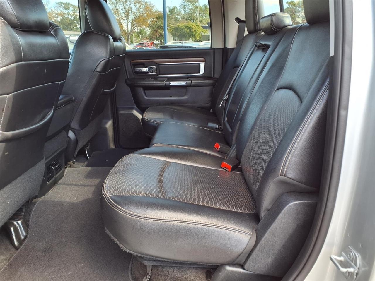 Ram 25004Wd Crew Cab 149" Laramie - Thumbnail 11