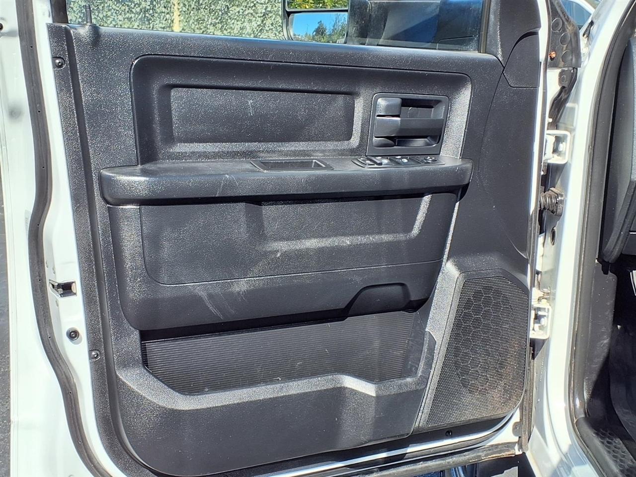 Ram 35004Wd Crew Cab 169" Tradesman - Thumbnail 9